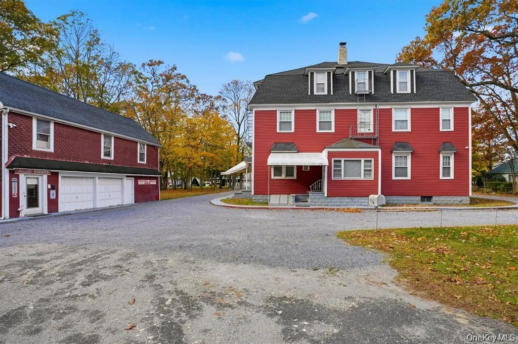 221 Lake Avenue, Smithtown, NY, 1 Bedroom Bedrooms, 4 Rooms Rooms,1 BathroomBathrooms,Residential Lease,For Rent,Lake,0,1041783 221 Lake Avenue, Smithtown, NY, 1 Bedroom Bedrooms, 4 Rooms Rooms,1 BathroomBathrooms,Residential Lease,For Rent,Lake,0,1041783