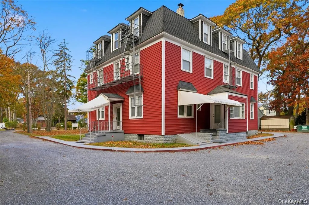 221 Lake Avenue, Smithtown, NY, 1 Bedroom Bedrooms, 4 Rooms Rooms,1 BathroomBathrooms,Residential Lease,For Rent,Lake,0,1041783 221 Lake Avenue, Smithtown, NY, 1 Bedroom Bedrooms, 4 Rooms Rooms,1 BathroomBathrooms,Residential Lease,For Rent,Lake,0,1041783