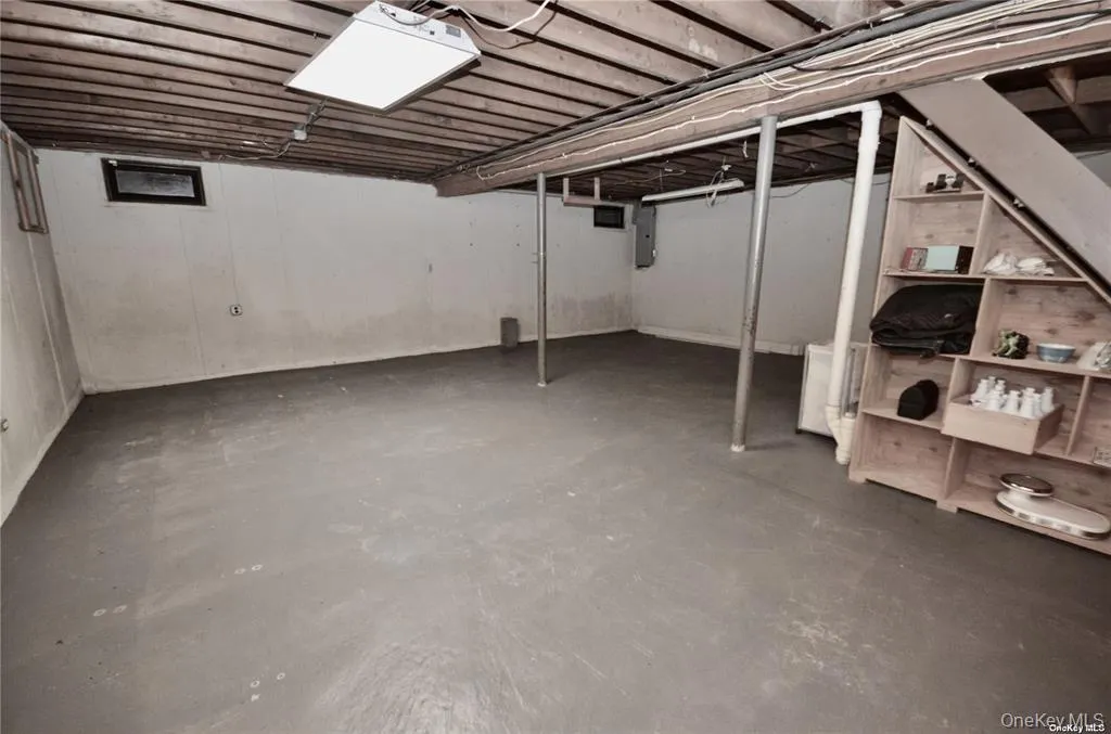 111 Fleets Cove Road, Huntington, NY, 5 Bedrooms Bedrooms, 8 Rooms Rooms,3 BathroomsBathrooms,Residential Lease,For Rent,Fleets Cove,0,1041789 111 Fleets Cove Road, Huntington, NY, 5 Bedrooms Bedrooms, 8 Rooms Rooms,3 BathroomsBathrooms,Residential Lease,For Rent,Fleets Cove,0,1041789