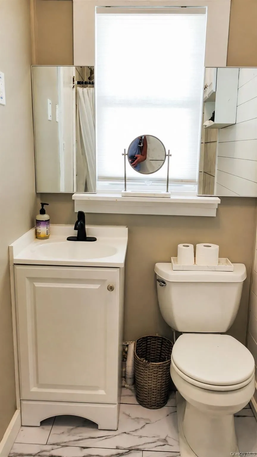 24 Canary Road, Brookhaven, NY, 3 Bedrooms Bedrooms, 6 Rooms Rooms,1 BathroomBathrooms,Residential,For Rent,Canary,0,1041792 24 Canary Road, Brookhaven, NY, 3 Bedrooms Bedrooms, 6 Rooms Rooms,1 BathroomBathrooms,Residential,For Rent,Canary,0,1041792