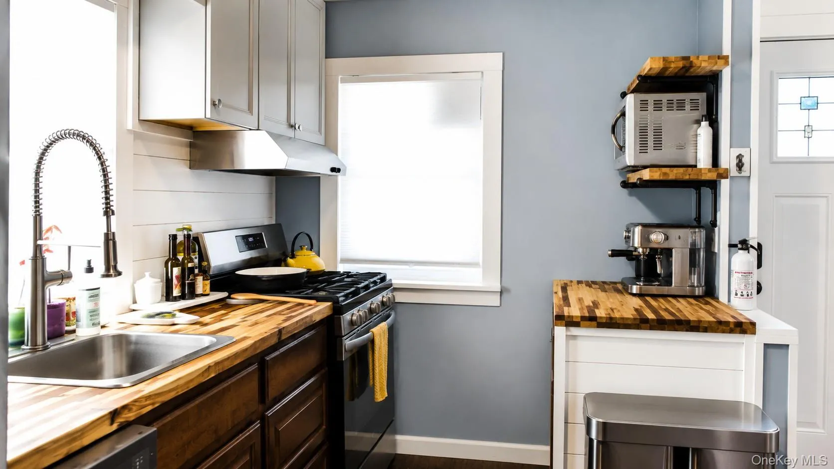 24 Canary Road, Brookhaven, NY, 3 Bedrooms Bedrooms, 6 Rooms Rooms,1 BathroomBathrooms,Residential,For Rent,Canary,0,1041792 24 Canary Road, Brookhaven, NY, 3 Bedrooms Bedrooms, 6 Rooms Rooms,1 BathroomBathrooms,Residential,For Rent,Canary,0,1041792