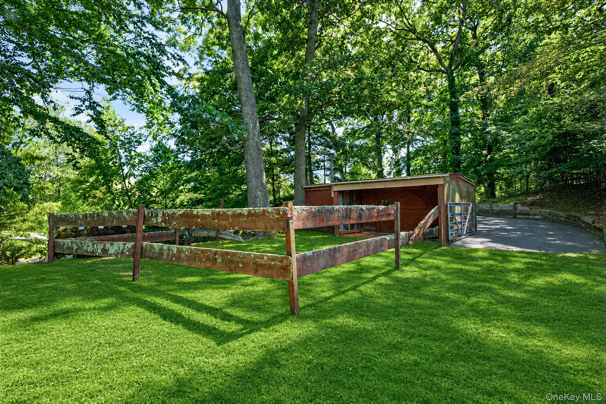 135 Oakside Drive, Smithtown, NY, 4 Bedrooms Bedrooms, 10 Rooms Rooms,3 BathroomsBathrooms,Residential,For Rent,Oakside,0,1041795 135 Oakside Drive, Smithtown, NY, 4 Bedrooms Bedrooms, 10 Rooms Rooms,3 BathroomsBathrooms,Residential,For Rent,Oakside,0,1041795