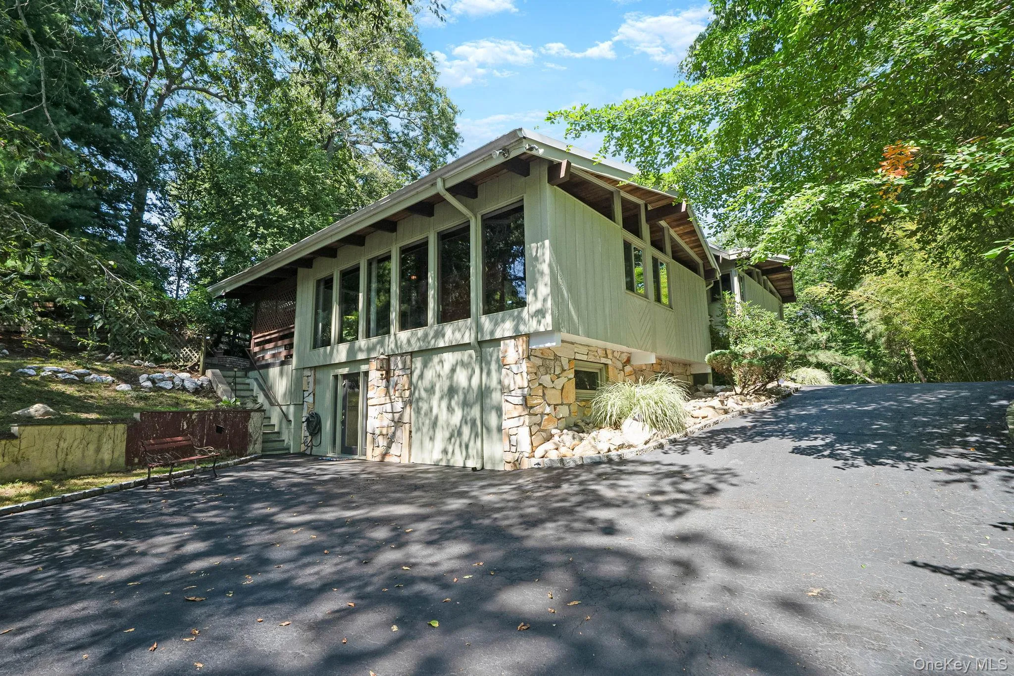 135 Oakside Drive, Smithtown, NY, 4 Bedrooms Bedrooms, 10 Rooms Rooms,3 BathroomsBathrooms,Residential,For Rent,Oakside,0,1041795 135 Oakside Drive, Smithtown, NY, 4 Bedrooms Bedrooms, 10 Rooms Rooms,3 BathroomsBathrooms,Residential,For Rent,Oakside,0,1041795