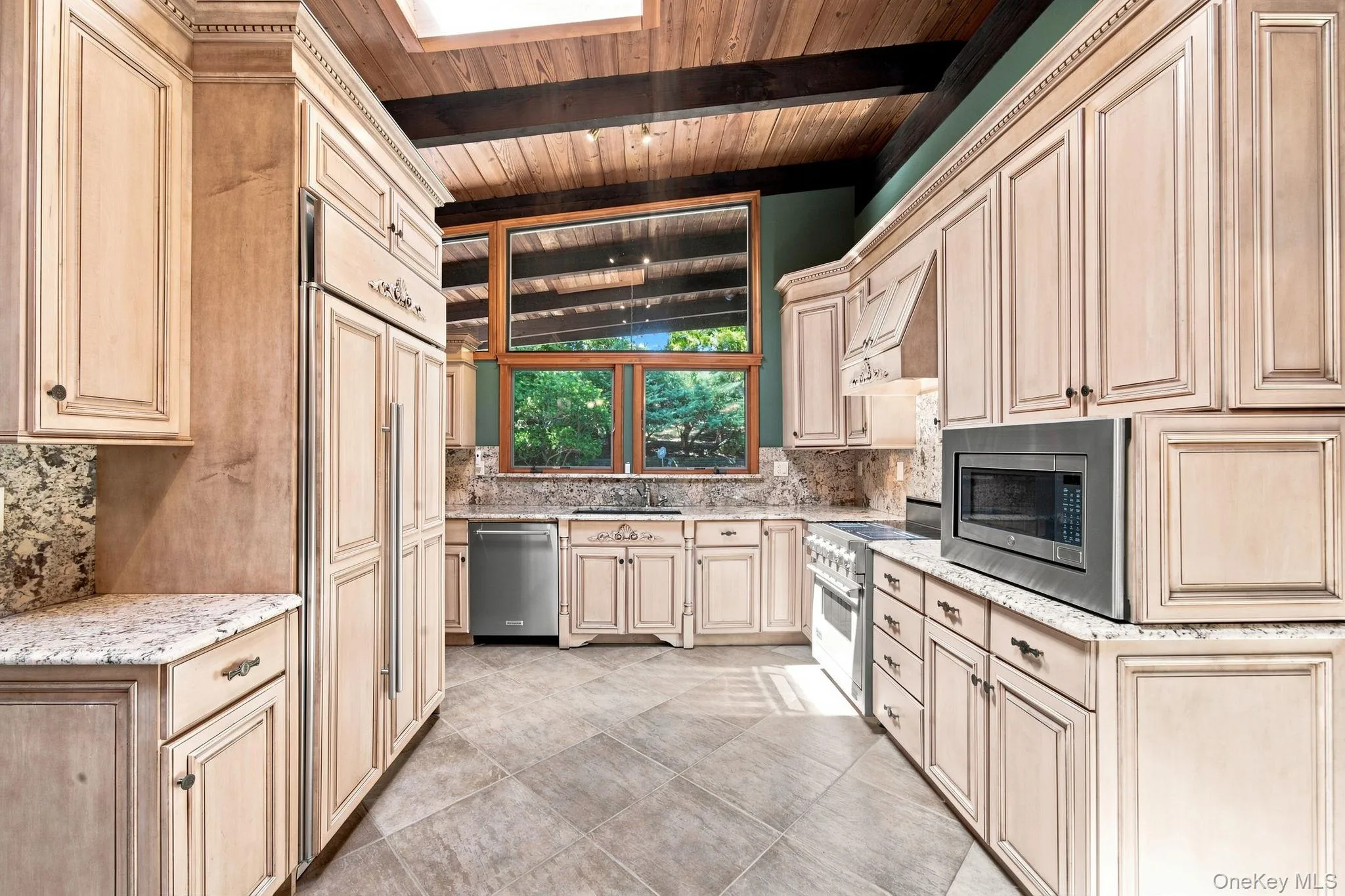 135 Oakside Drive, Smithtown, NY, 4 Bedrooms Bedrooms, 10 Rooms Rooms,3 BathroomsBathrooms,Residential,For Rent,Oakside,0,1041795 135 Oakside Drive, Smithtown, NY, 4 Bedrooms Bedrooms, 10 Rooms Rooms,3 BathroomsBathrooms,Residential,For Rent,Oakside,0,1041795