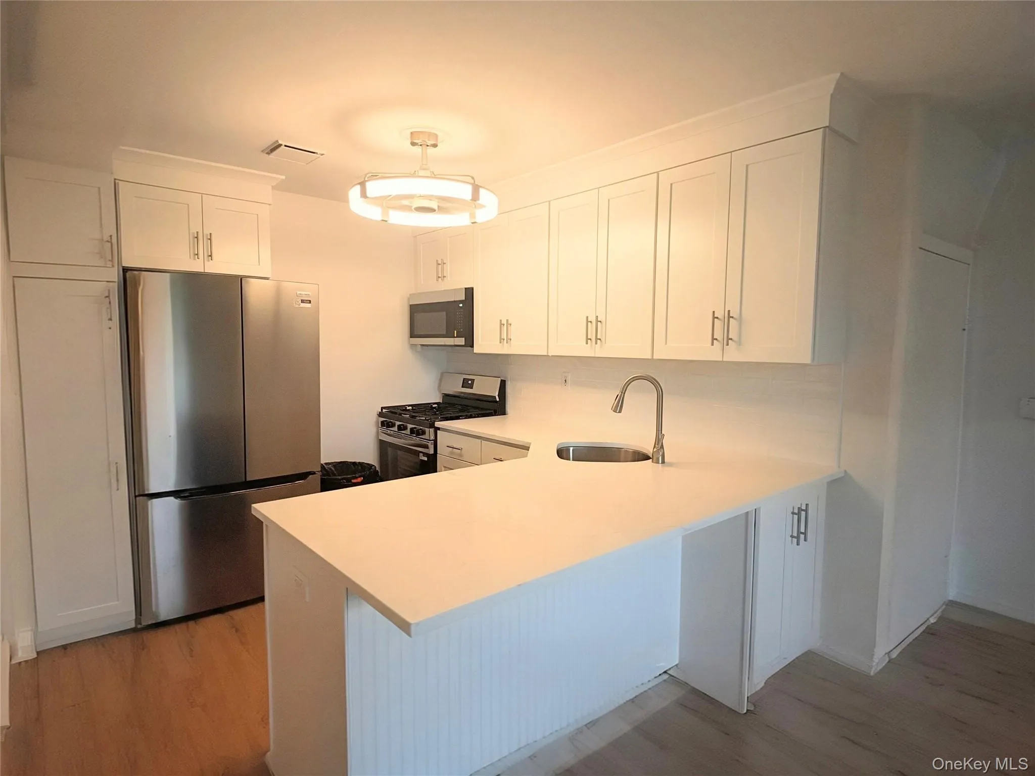 18 Fairview Circle, Brookhaven, NY, 2 Bedrooms Bedrooms, 5 Rooms Rooms,2 BathroomsBathrooms,Residential,For Rent,Fairview,0,1041801 18 Fairview Circle, Brookhaven, NY, 2 Bedrooms Bedrooms, 5 Rooms Rooms,2 BathroomsBathrooms,Residential,For Rent,Fairview,0,1041801