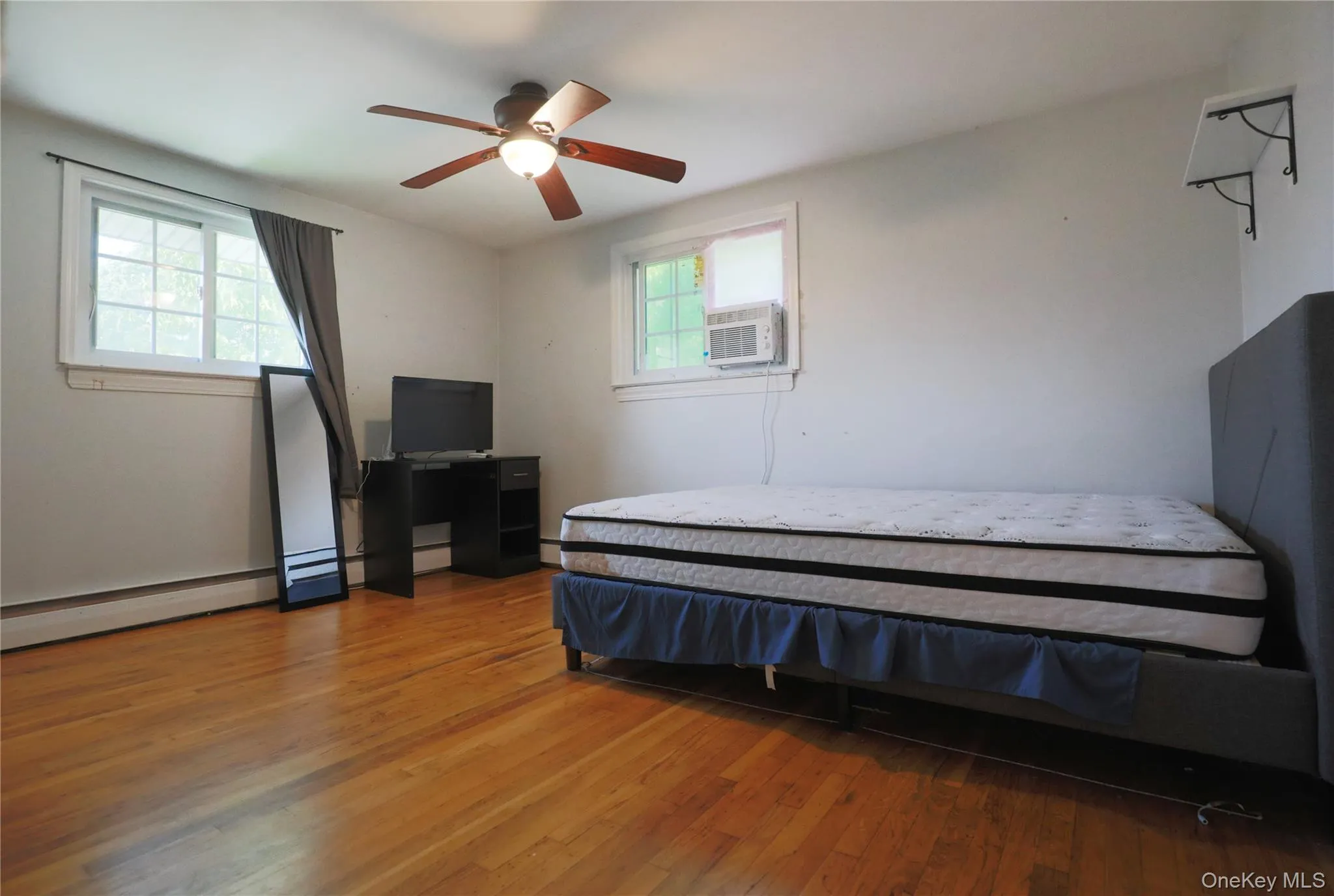 19 Balin Ave, Brookhaven, NY, 5 Bedrooms Bedrooms, 10 Rooms Rooms,2 BathroomsBathrooms,Residential Lease,For Rent,Balin Ave,0,1041802 19 Balin Ave, Brookhaven, NY, 5 Bedrooms Bedrooms, 10 Rooms Rooms,2 BathroomsBathrooms,Residential Lease,For Rent,Balin Ave,0,1041802