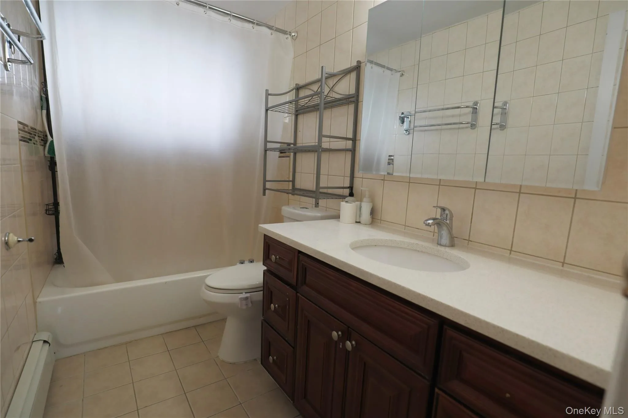 19 Balin Ave, Brookhaven, NY, 5 Bedrooms Bedrooms, 10 Rooms Rooms,2 BathroomsBathrooms,Residential Lease,For Rent,Balin Ave,0,1041802 19 Balin Ave, Brookhaven, NY, 5 Bedrooms Bedrooms, 10 Rooms Rooms,2 BathroomsBathrooms,Residential Lease,For Rent,Balin Ave,0,1041802