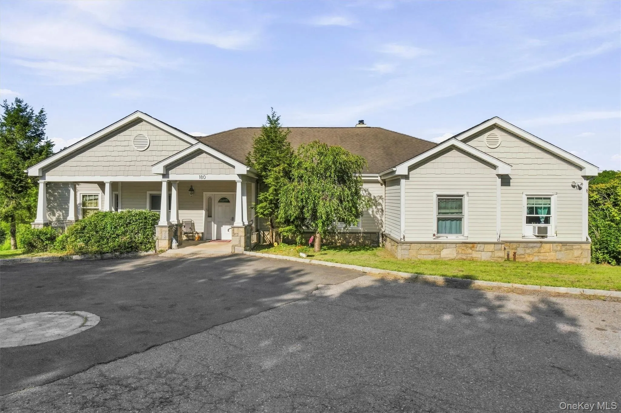 180 Simpson Road, Carmel, NY, 5 Bedrooms Bedrooms, 14 Rooms Rooms,5 BathroomsBathrooms,Residential,For Rent,Simpson,0,1041806 180 Simpson Road, Carmel, NY, 5 Bedrooms Bedrooms, 14 Rooms Rooms,5 BathroomsBathrooms,Residential,For Rent,Simpson,0,1041806