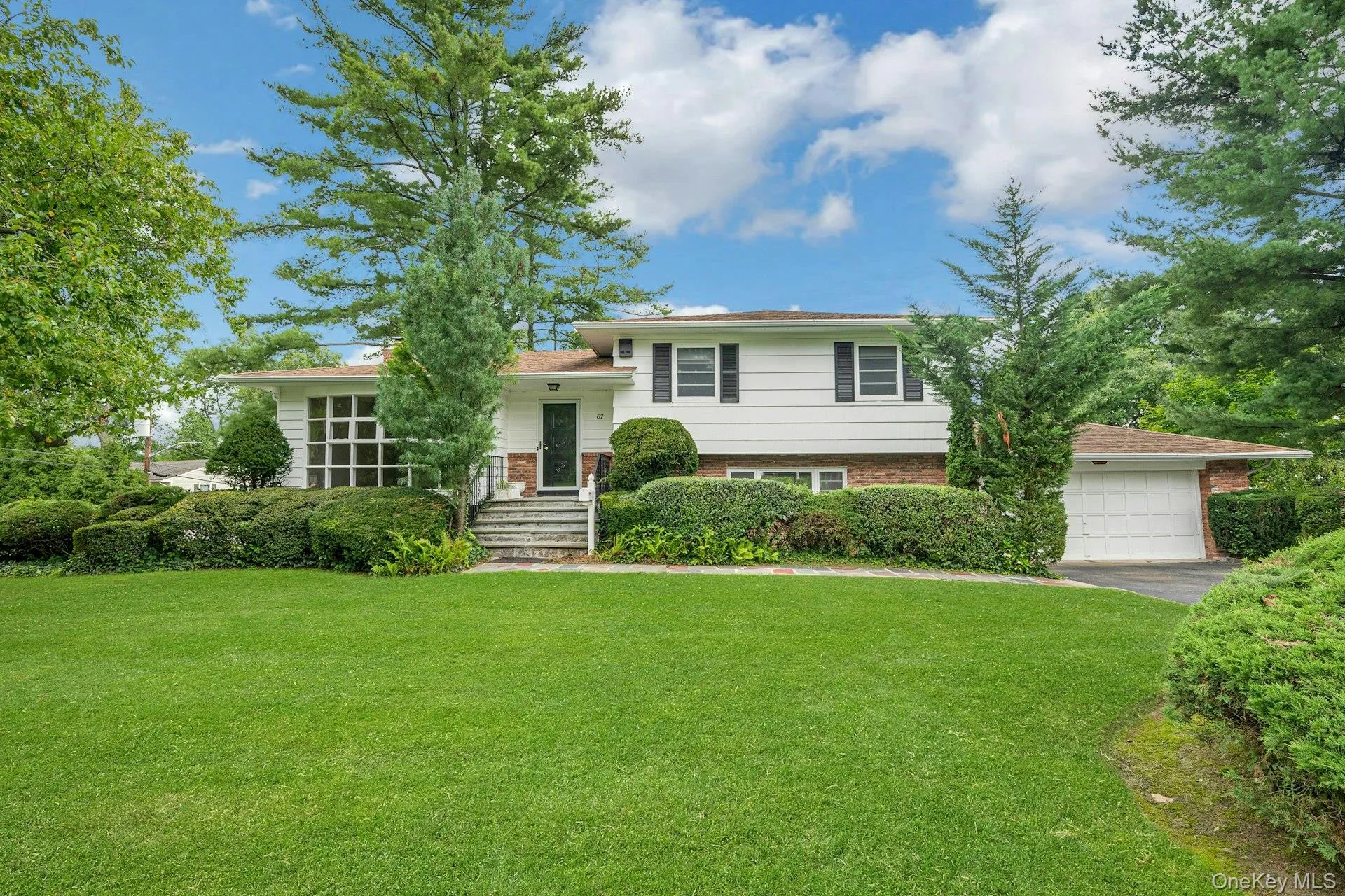 67 Malvern Lane, New Rochelle, NY, 3 Bedrooms Bedrooms, 8 Rooms Rooms,2 BathroomsBathrooms,Residential Lease,For Rent,Malvern,0,1041807 67 Malvern Lane, New Rochelle, NY, 3 Bedrooms Bedrooms, 8 Rooms Rooms,2 BathroomsBathrooms,Residential Lease,For Rent,Malvern,0,1041807