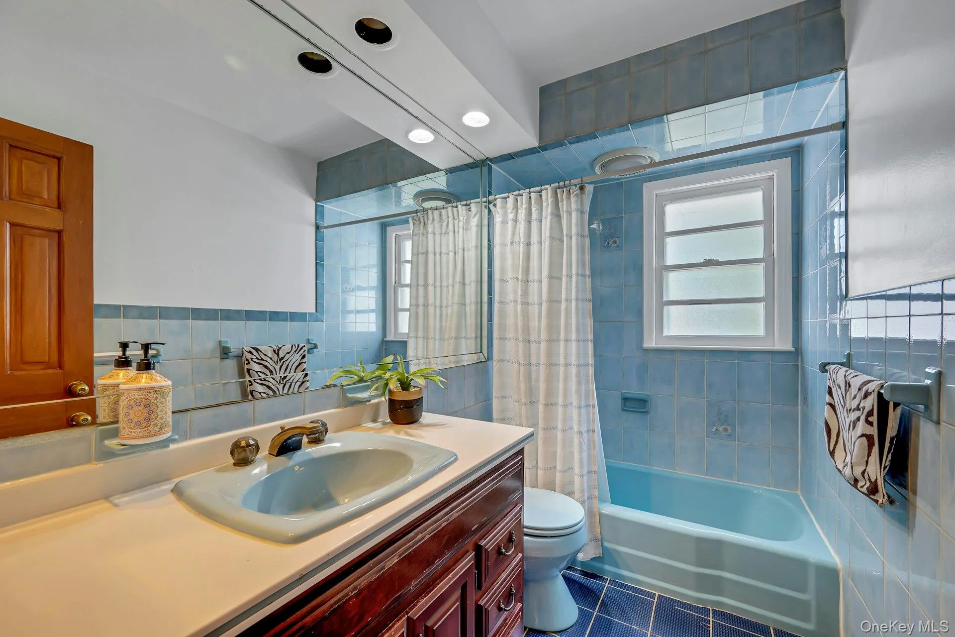 67 Malvern Lane, New Rochelle, NY, 3 Bedrooms Bedrooms, 8 Rooms Rooms,2 BathroomsBathrooms,Residential Lease,For Rent,Malvern,0,1041807 67 Malvern Lane, New Rochelle, NY, 3 Bedrooms Bedrooms, 8 Rooms Rooms,2 BathroomsBathrooms,Residential Lease,For Rent,Malvern,0,1041807
