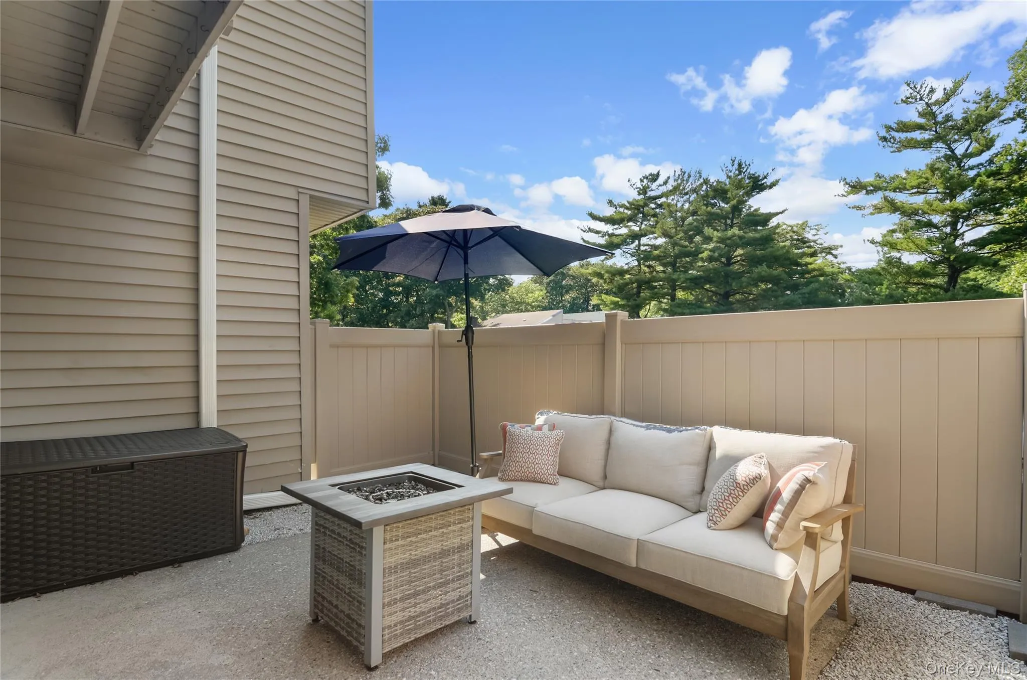 213 Springmeadow Drive, Islip, NY, 2 Bedrooms Bedrooms, 4 Rooms Rooms,1 BathroomBathrooms,Residential,For Rent,Springmeadow,0,1041808 213 Springmeadow Drive, Islip, NY, 2 Bedrooms Bedrooms, 4 Rooms Rooms,1 BathroomBathrooms,Residential,For Rent,Springmeadow,0,1041808