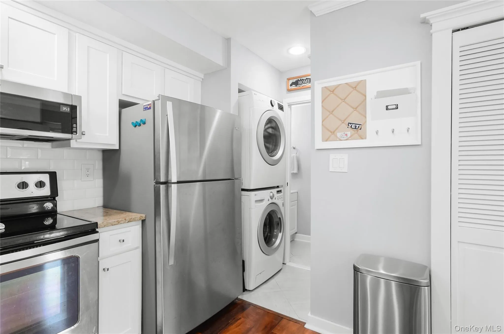 213 Springmeadow Drive, Islip, NY, 2 Bedrooms Bedrooms, 4 Rooms Rooms,1 BathroomBathrooms,Residential,For Rent,Springmeadow,0,1041808 213 Springmeadow Drive, Islip, NY, 2 Bedrooms Bedrooms, 4 Rooms Rooms,1 BathroomBathrooms,Residential,For Rent,Springmeadow,0,1041808