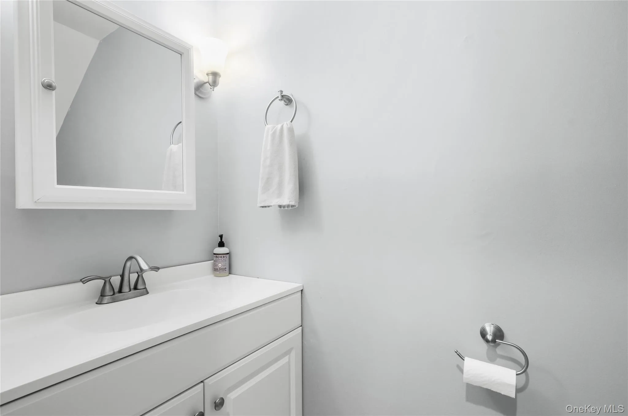 213 Springmeadow Drive, Islip, NY, 2 Bedrooms Bedrooms, 4 Rooms Rooms,1 BathroomBathrooms,Residential,For Rent,Springmeadow,0,1041808 213 Springmeadow Drive, Islip, NY, 2 Bedrooms Bedrooms, 4 Rooms Rooms,1 BathroomBathrooms,Residential,For Rent,Springmeadow,0,1041808