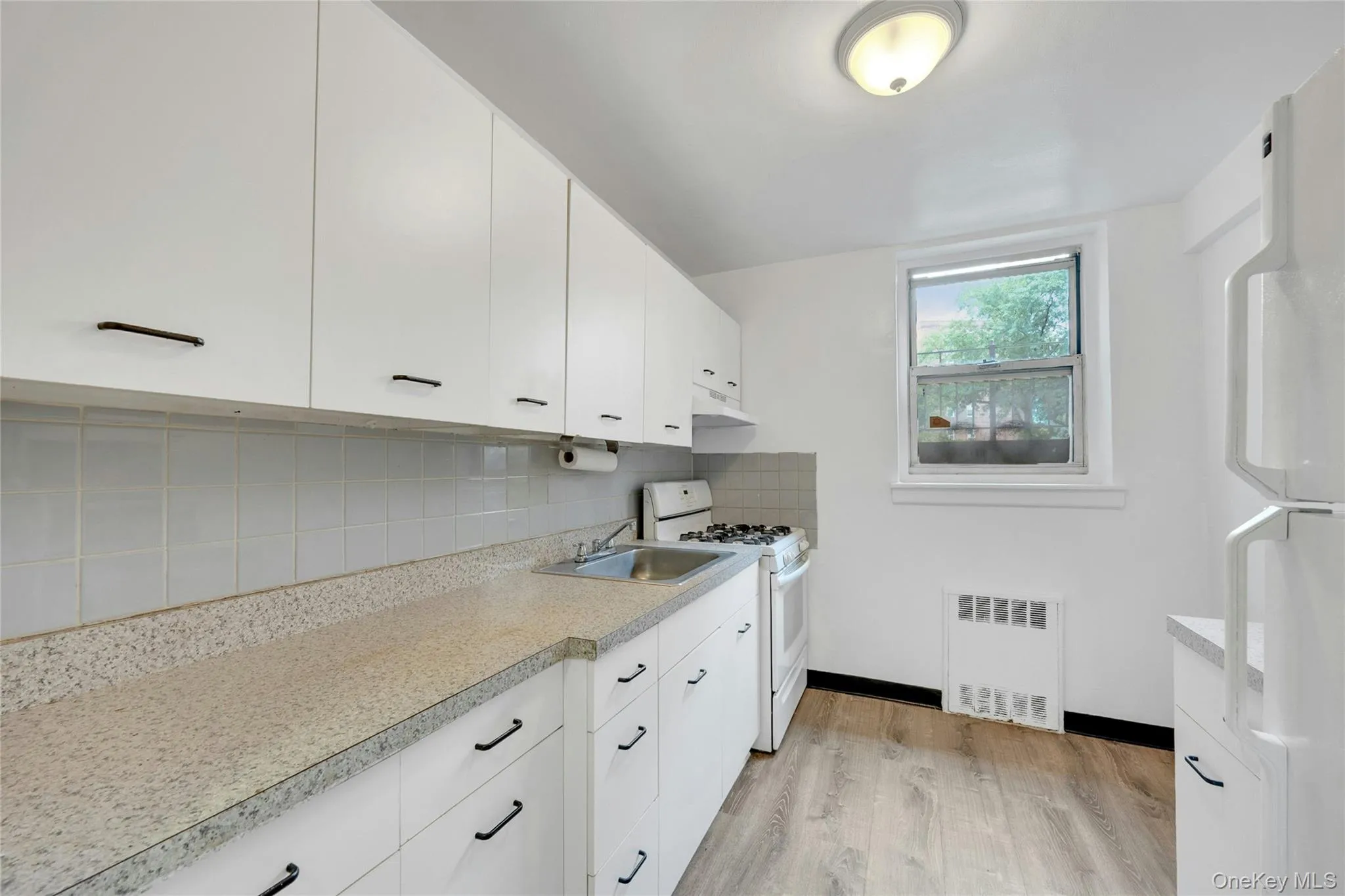 5610 Netherland Avenue, New York, NY, 2 Bedrooms Bedrooms, 5 Rooms Rooms,1 BathroomBathrooms,Residential,For Rent,Netherland,0,1041816 5610 Netherland Avenue, New York, NY, 2 Bedrooms Bedrooms, 5 Rooms Rooms,1 BathroomBathrooms,Residential,For Rent,Netherland,0,1041816