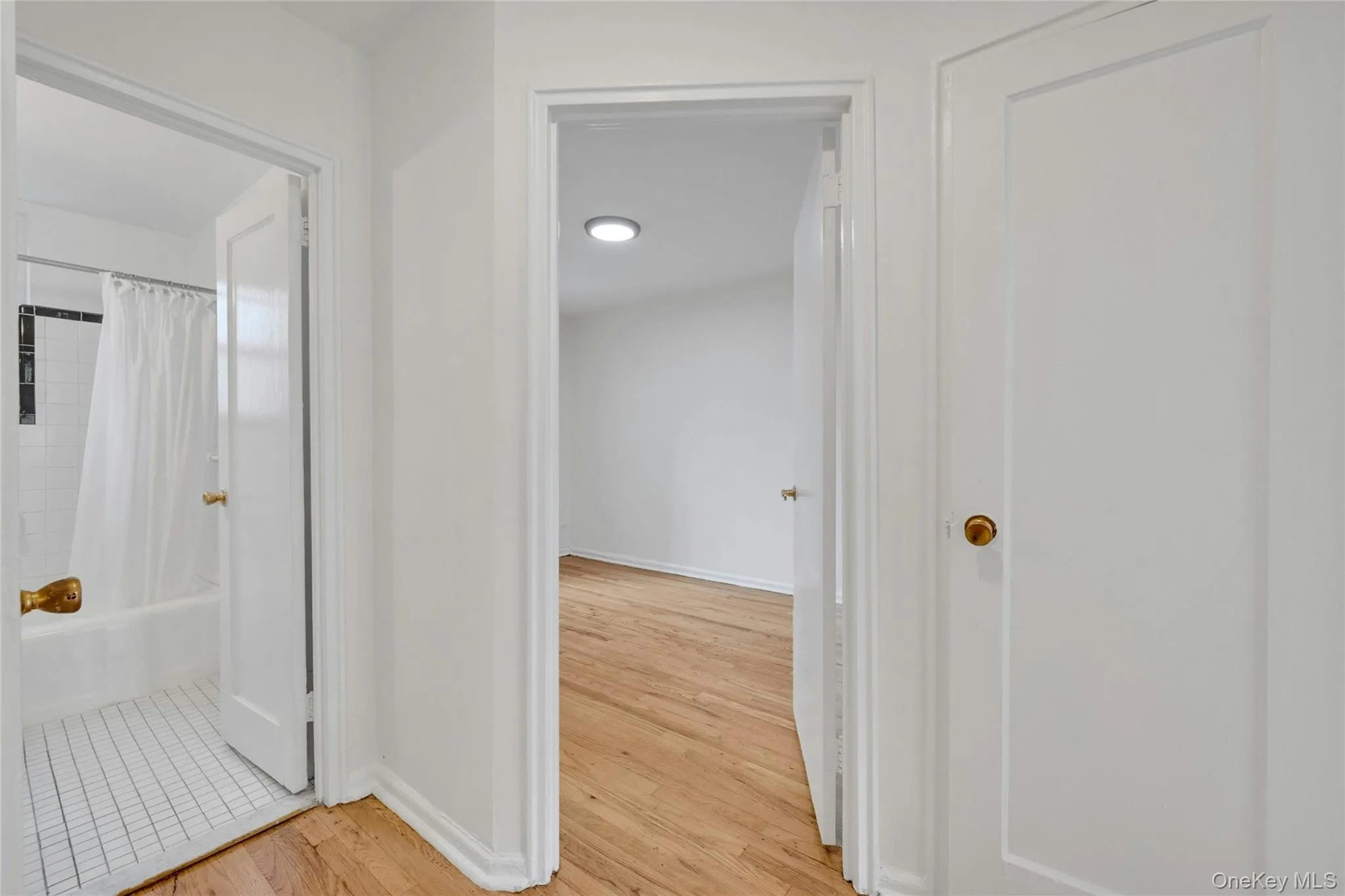 5610 Netherland Avenue, New York, NY, 2 Bedrooms Bedrooms, 5 Rooms Rooms,1 BathroomBathrooms,Residential,For Rent,Netherland,0,1041816 5610 Netherland Avenue, New York, NY, 2 Bedrooms Bedrooms, 5 Rooms Rooms,1 BathroomBathrooms,Residential,For Rent,Netherland,0,1041816