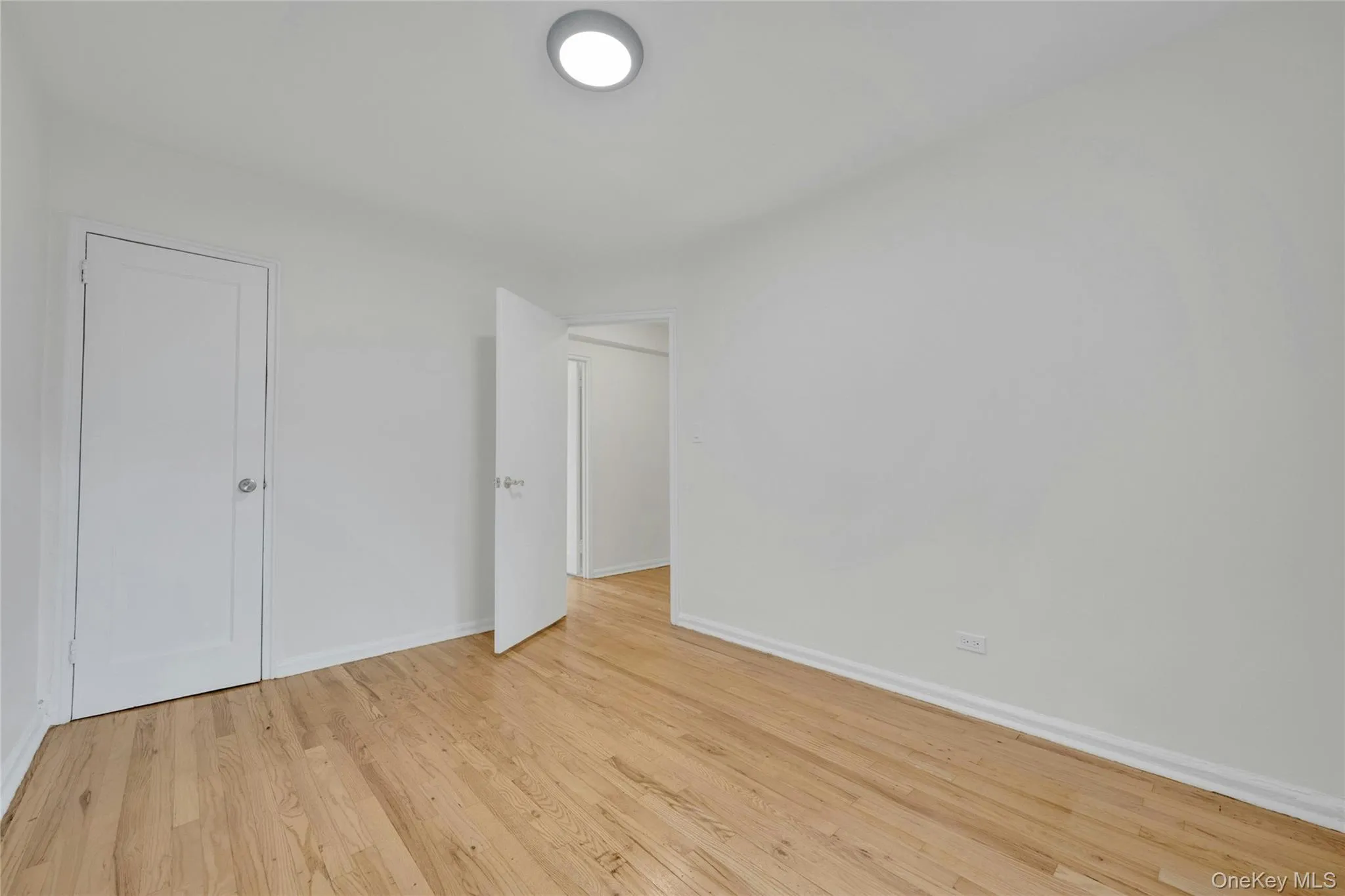 5610 Netherland Avenue, New York, NY, 2 Bedrooms Bedrooms, 5 Rooms Rooms,1 BathroomBathrooms,Residential,For Rent,Netherland,0,1041816 5610 Netherland Avenue, New York, NY, 2 Bedrooms Bedrooms, 5 Rooms Rooms,1 BathroomBathrooms,Residential,For Rent,Netherland,0,1041816