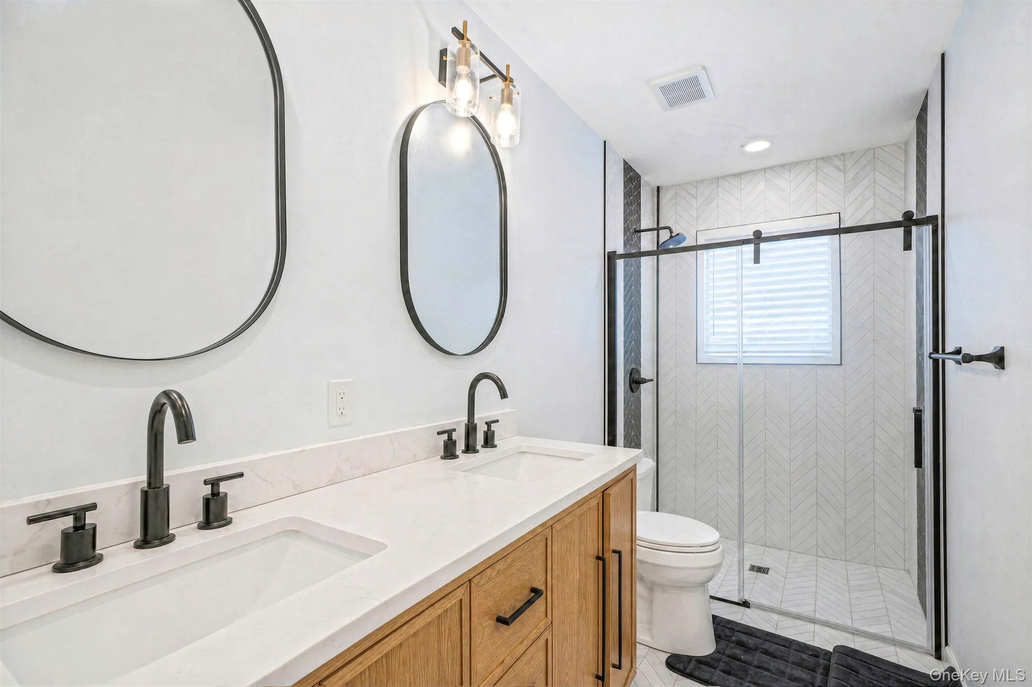 5 Curtis Court, Brookhaven, NY, 5 Bedrooms Bedrooms, 10 Rooms Rooms,2 BathroomsBathrooms,Residential,For Rent,Curtis,0,1041817 5 Curtis Court, Brookhaven, NY, 5 Bedrooms Bedrooms, 10 Rooms Rooms,2 BathroomsBathrooms,Residential,For Rent,Curtis,0,1041817