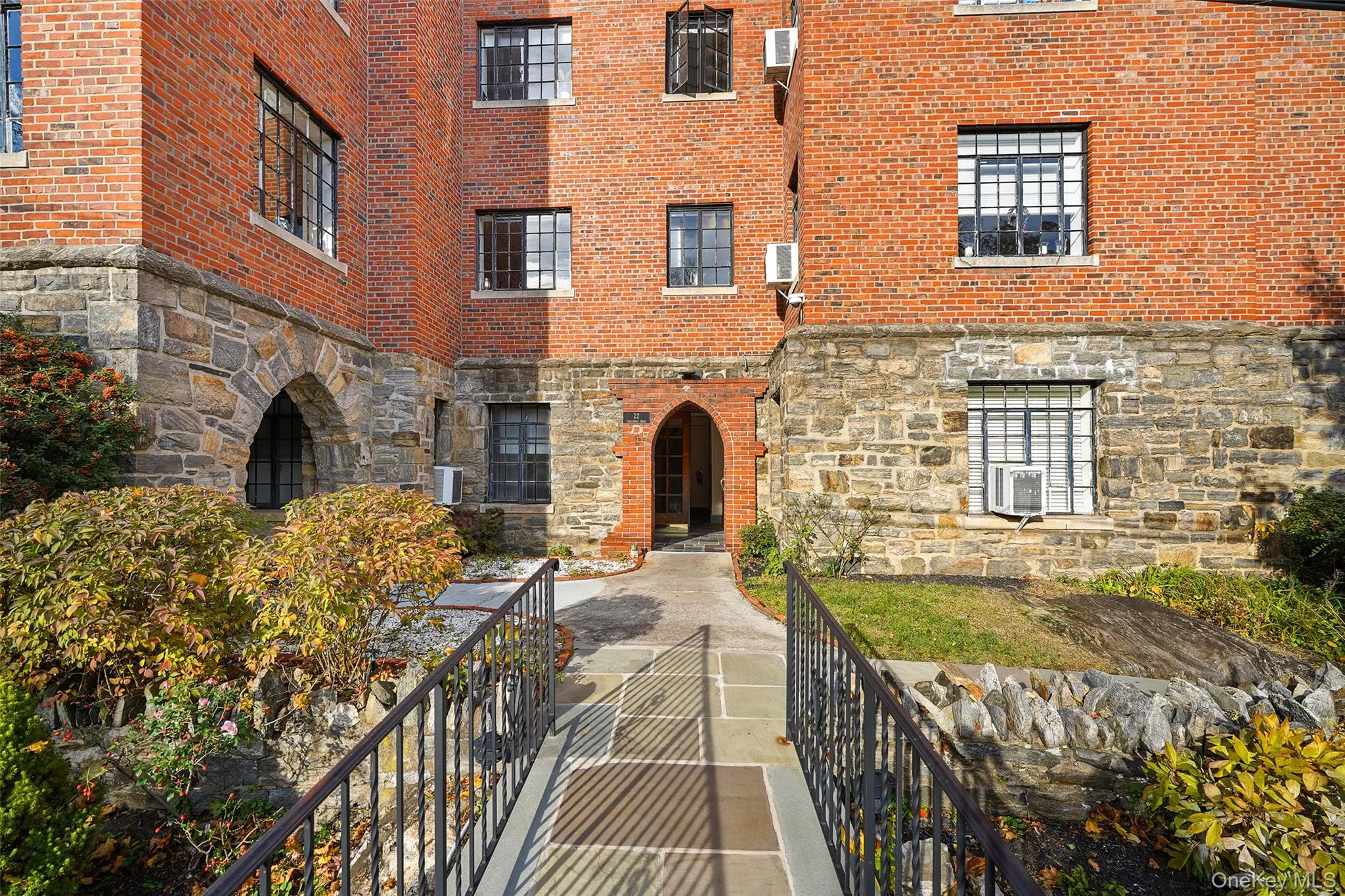 Prescott Avenue entry. Gently ramped. No stairs to elevator. Prescott Avenue entry. Gently ramped. No stairs to elevator.