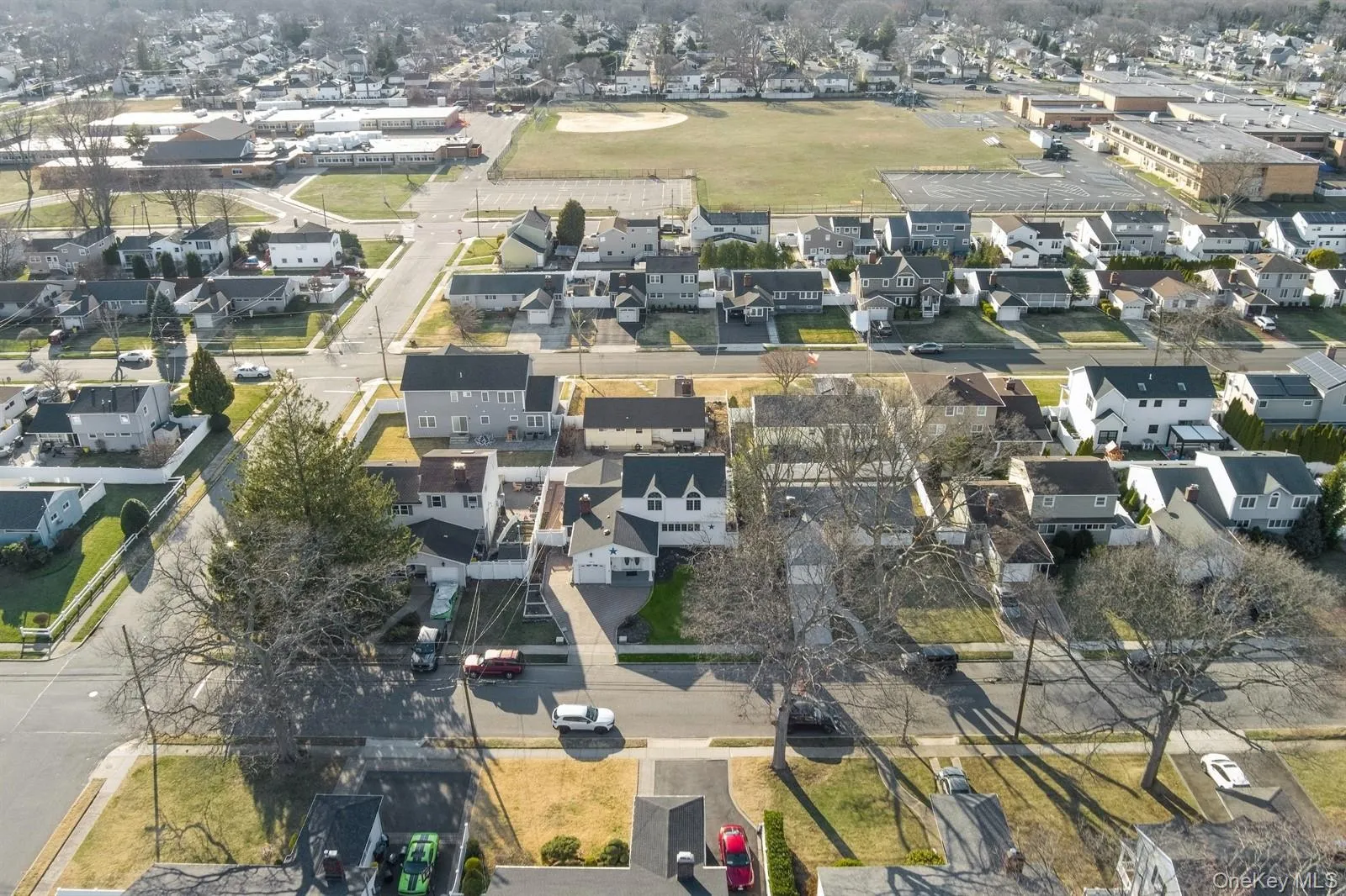 204 Broadway, Oyster Bay, NY, 3 Bedrooms Bedrooms, 11 Rooms Rooms,4 BathroomsBathrooms,Residential,For Rent,Broadway,0,1041825 204 Broadway, Oyster Bay, NY, 3 Bedrooms Bedrooms, 11 Rooms Rooms,4 BathroomsBathrooms,Residential,For Rent,Broadway,0,1041825