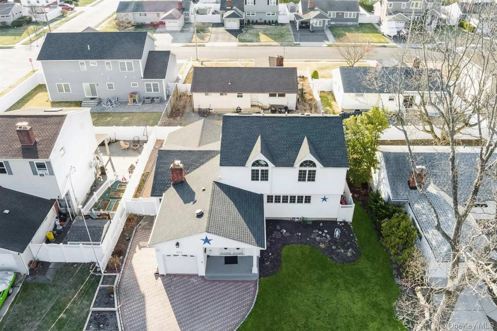 204 Broadway, Oyster Bay, NY, 3 Bedrooms Bedrooms, 11 Rooms Rooms,4 BathroomsBathrooms,Residential,For Rent,Broadway,0,1041825 204 Broadway, Oyster Bay, NY, 3 Bedrooms Bedrooms, 11 Rooms Rooms,4 BathroomsBathrooms,Residential,For Rent,Broadway,0,1041825