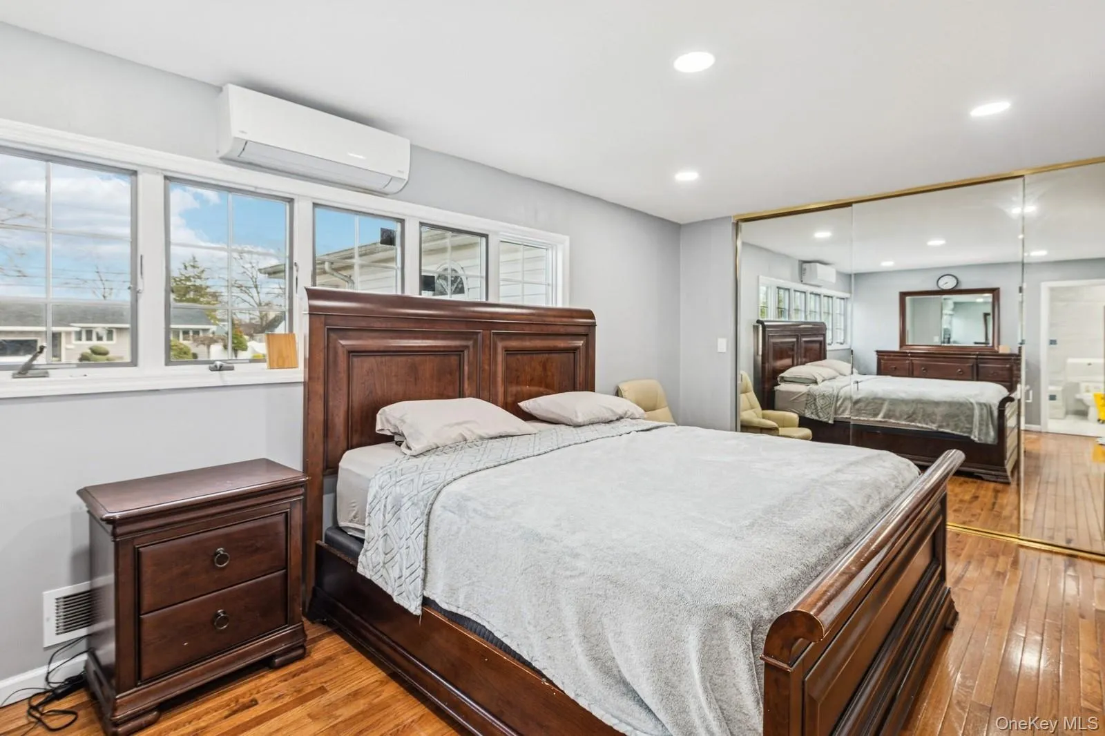204 Broadway, Oyster Bay, NY, 3 Bedrooms Bedrooms, 11 Rooms Rooms,4 BathroomsBathrooms,Residential,For Rent,Broadway,0,1041825 204 Broadway, Oyster Bay, NY, 3 Bedrooms Bedrooms, 11 Rooms Rooms,4 BathroomsBathrooms,Residential,For Rent,Broadway,0,1041825