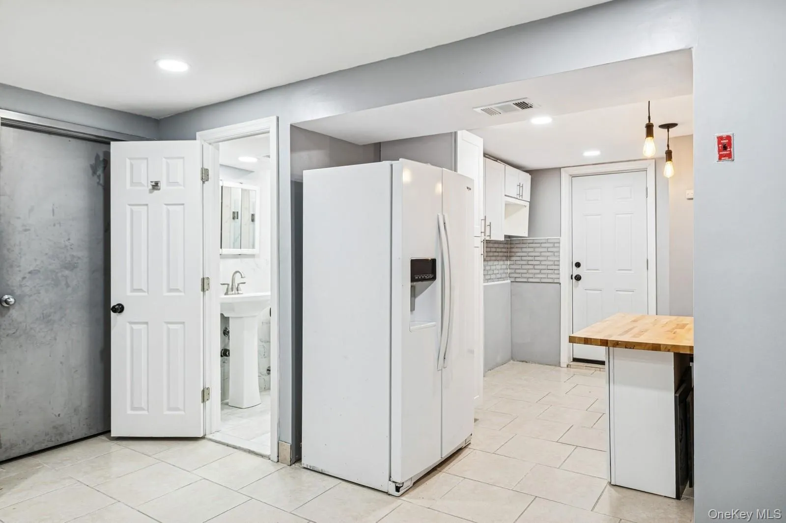204 Broadway, Oyster Bay, NY, 3 Bedrooms Bedrooms, 11 Rooms Rooms,4 BathroomsBathrooms,Residential,For Rent,Broadway,0,1041825 204 Broadway, Oyster Bay, NY, 3 Bedrooms Bedrooms, 11 Rooms Rooms,4 BathroomsBathrooms,Residential,For Rent,Broadway,0,1041825