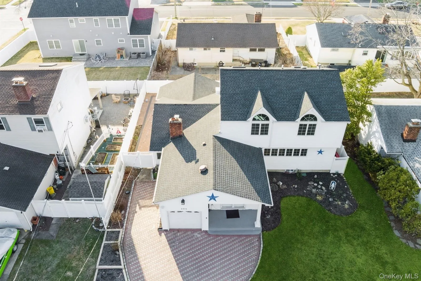 204 Broadway, Oyster Bay, NY, 3 Bedrooms Bedrooms, 11 Rooms Rooms,4 BathroomsBathrooms,Residential,For Rent,Broadway,0,1041825 204 Broadway, Oyster Bay, NY, 3 Bedrooms Bedrooms, 11 Rooms Rooms,4 BathroomsBathrooms,Residential,For Rent,Broadway,0,1041825