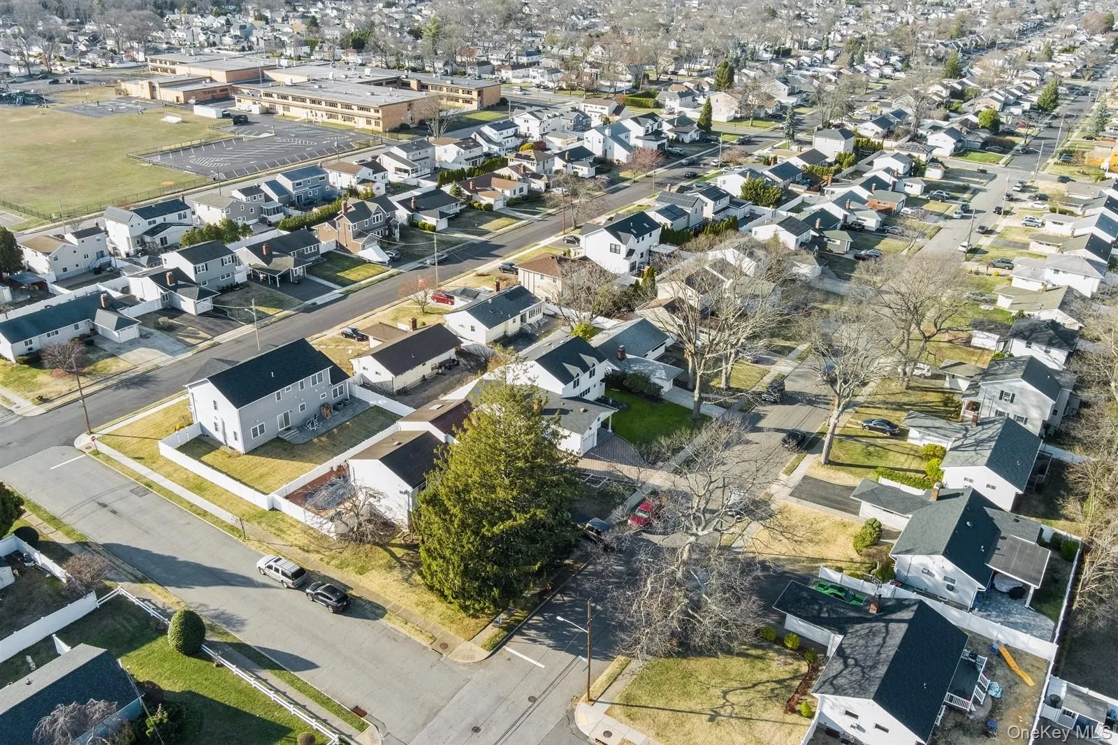 204 Broadway, Oyster Bay, NY, 3 Bedrooms Bedrooms, 11 Rooms Rooms,4 BathroomsBathrooms,Residential,For Rent,Broadway,0,1041825 204 Broadway, Oyster Bay, NY, 3 Bedrooms Bedrooms, 11 Rooms Rooms,4 BathroomsBathrooms,Residential,For Rent,Broadway,0,1041825