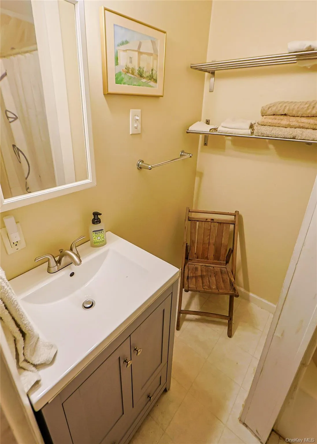 1085 Violet Avenue, Hyde Park, NY, 3 Bedrooms Bedrooms, 9 Rooms Rooms,2 BathroomsBathrooms,Residential,For Rent,Violet,0,1041828 1085 Violet Avenue, Hyde Park, NY, 3 Bedrooms Bedrooms, 9 Rooms Rooms,2 BathroomsBathrooms,Residential,For Rent,Violet,0,1041828