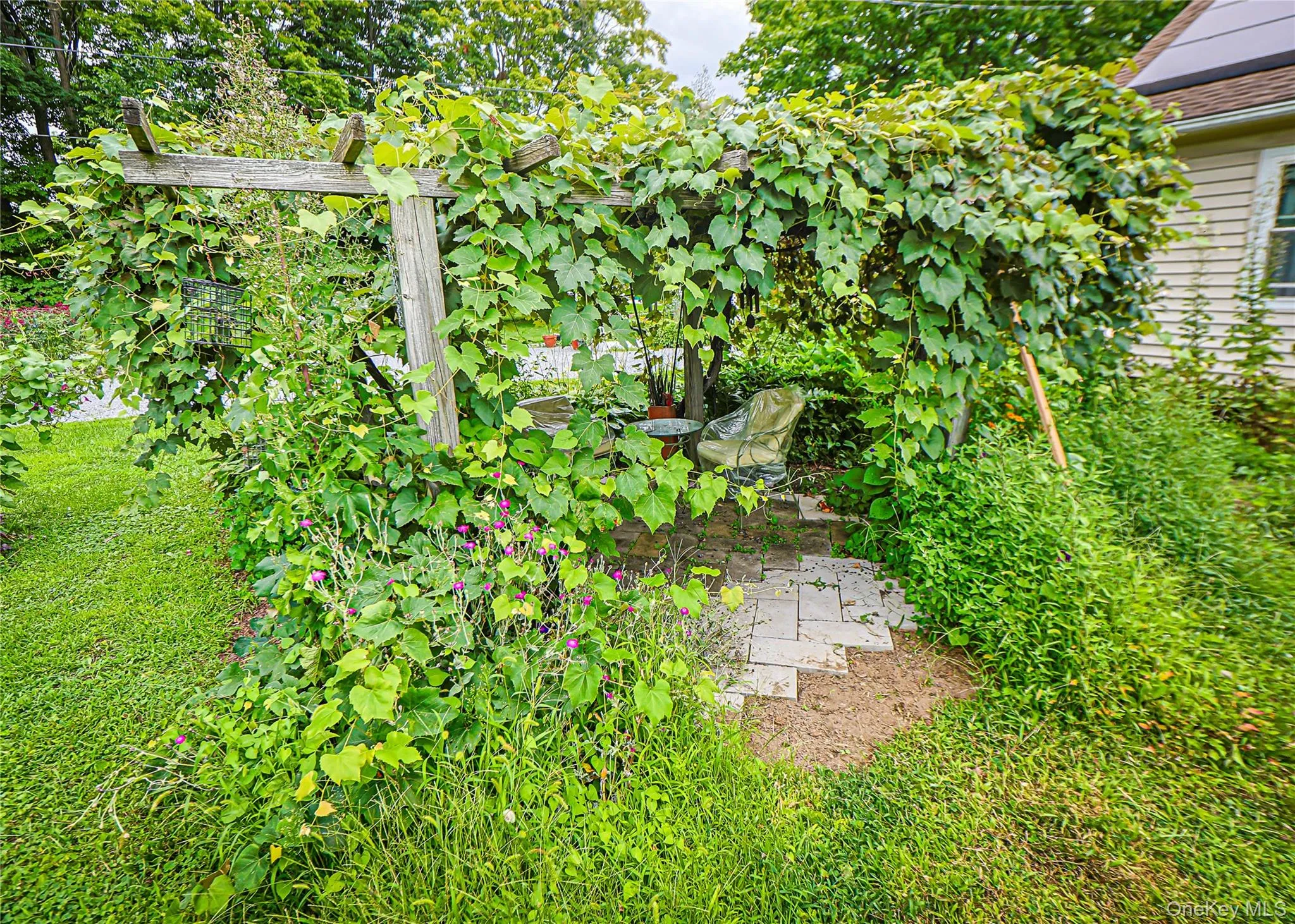 1085 Violet Avenue, Hyde Park, NY, 3 Bedrooms Bedrooms, 9 Rooms Rooms,2 BathroomsBathrooms,Residential,For Rent,Violet,0,1041828 1085 Violet Avenue, Hyde Park, NY, 3 Bedrooms Bedrooms, 9 Rooms Rooms,2 BathroomsBathrooms,Residential,For Rent,Violet,0,1041828