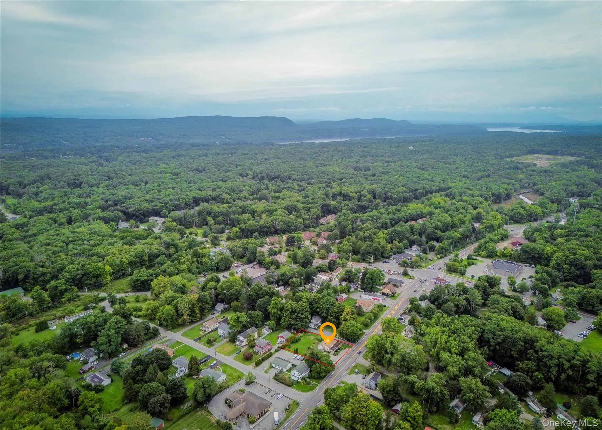1085 Violet Avenue, Hyde Park, NY, 3 Bedrooms Bedrooms, 9 Rooms Rooms,2 BathroomsBathrooms,Residential,For Rent,Violet,0,1041828 1085 Violet Avenue, Hyde Park, NY, 3 Bedrooms Bedrooms, 9 Rooms Rooms,2 BathroomsBathrooms,Residential,For Rent,Violet,0,1041828