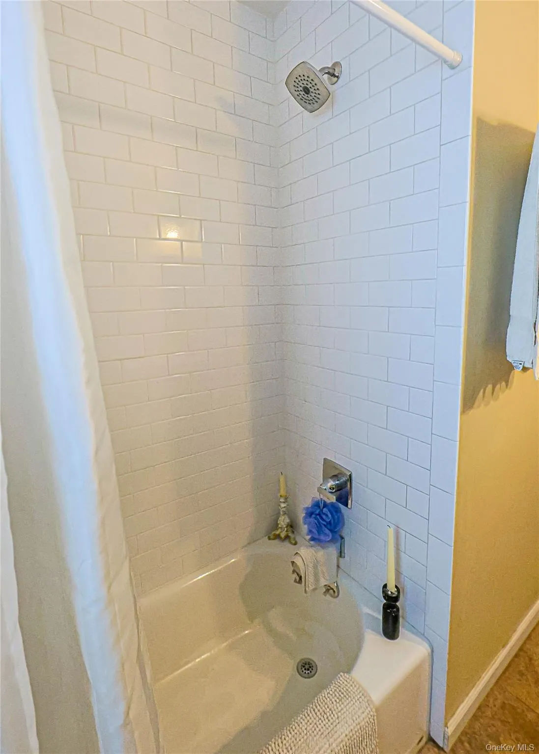 1085 Violet Avenue, Hyde Park, NY, 3 Bedrooms Bedrooms, 9 Rooms Rooms,2 BathroomsBathrooms,Residential,For Rent,Violet,0,1041828 1085 Violet Avenue, Hyde Park, NY, 3 Bedrooms Bedrooms, 9 Rooms Rooms,2 BathroomsBathrooms,Residential,For Rent,Violet,0,1041828