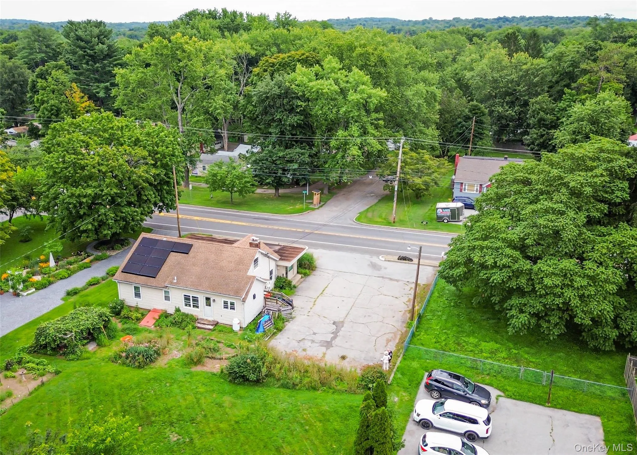 1085 Violet Avenue, Hyde Park, NY, 3 Bedrooms Bedrooms, 9 Rooms Rooms,2 BathroomsBathrooms,Residential,For Rent,Violet,0,1041828 1085 Violet Avenue, Hyde Park, NY, 3 Bedrooms Bedrooms, 9 Rooms Rooms,2 BathroomsBathrooms,Residential,For Rent,Violet,0,1041828