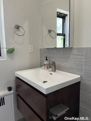 3 Townhouse Place, North Hempstead, NY, 2 Bedrooms Bedrooms, 5 Rooms Rooms,2 BathroomsBathrooms,Residential,For Rent,Townhouse,0,1041829 3 Townhouse Place, North Hempstead, NY, 2 Bedrooms Bedrooms, 5 Rooms Rooms,2 BathroomsBathrooms,Residential,For Rent,Townhouse,0,1041829