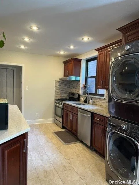 3 Townhouse Place, North Hempstead, NY, 2 Bedrooms Bedrooms, 5 Rooms Rooms,2 BathroomsBathrooms,Residential,For Rent,Townhouse,0,1041829 3 Townhouse Place, North Hempstead, NY, 2 Bedrooms Bedrooms, 5 Rooms Rooms,2 BathroomsBathrooms,Residential,For Rent,Townhouse,0,1041829