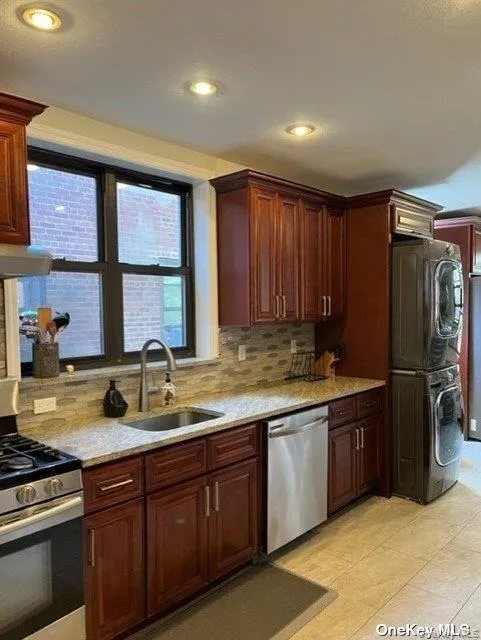 3 Townhouse Place, North Hempstead, NY, 2 Bedrooms Bedrooms, 5 Rooms Rooms,2 BathroomsBathrooms,Residential,For Rent,Townhouse,0,1041829 3 Townhouse Place, North Hempstead, NY, 2 Bedrooms Bedrooms, 5 Rooms Rooms,2 BathroomsBathrooms,Residential,For Rent,Townhouse,0,1041829