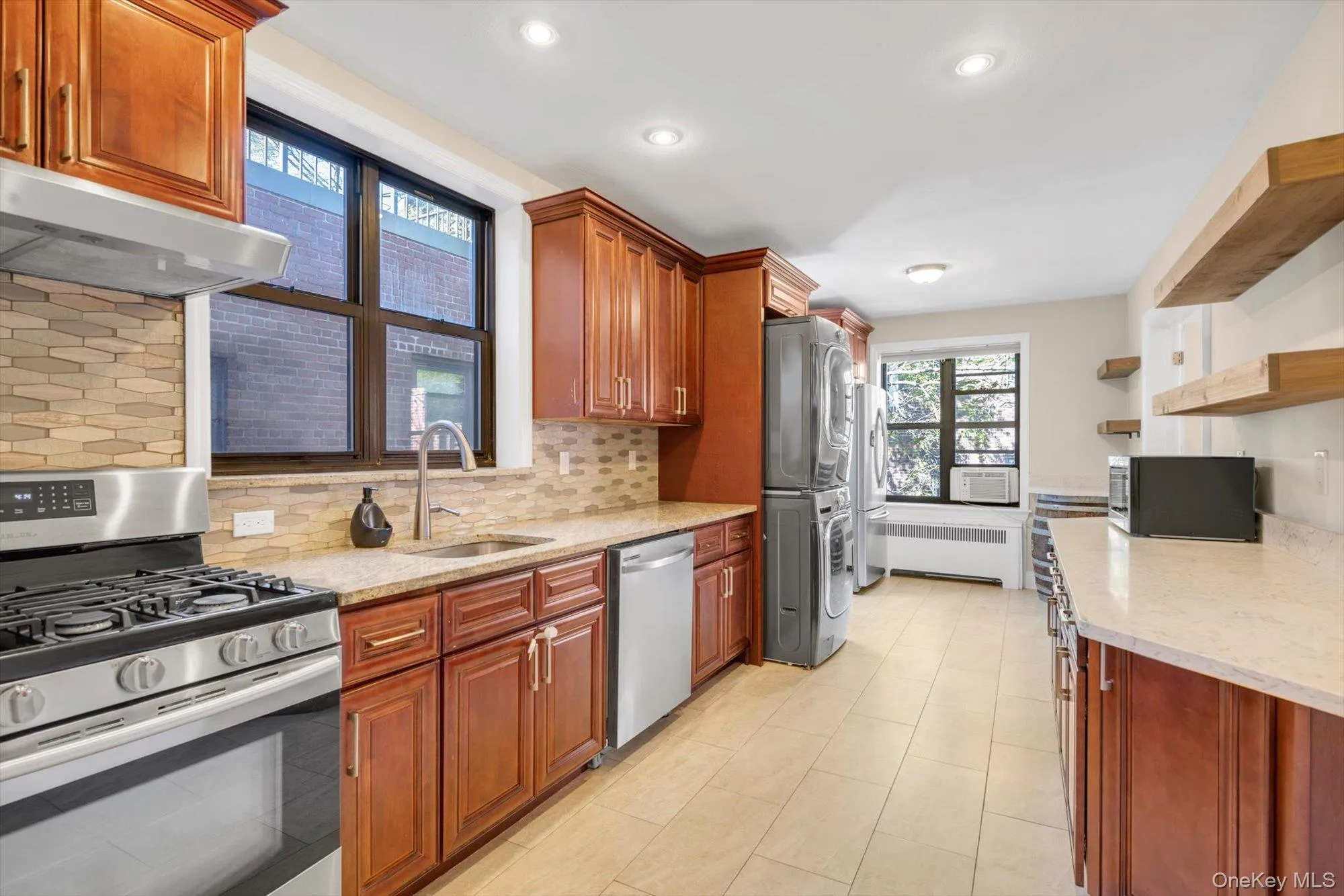 3 Townhouse Place, North Hempstead, NY, 2 Bedrooms Bedrooms, 5 Rooms Rooms,2 BathroomsBathrooms,Residential,For Rent,Townhouse,0,1041829 3 Townhouse Place, North Hempstead, NY, 2 Bedrooms Bedrooms, 5 Rooms Rooms,2 BathroomsBathrooms,Residential,For Rent,Townhouse,0,1041829