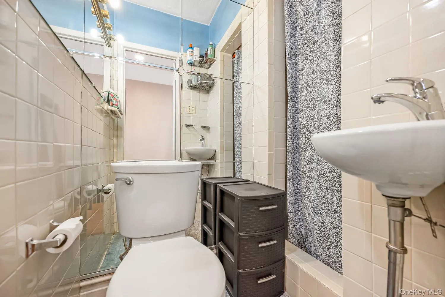 200-06 115th Avenue, New York, NY, 3 Bedrooms Bedrooms, 8 Rooms Rooms,2 BathroomsBathrooms,Residential,For Rent,115th,0,1041835 200-06 115th Avenue, New York, NY, 3 Bedrooms Bedrooms, 8 Rooms Rooms,2 BathroomsBathrooms,Residential,For Rent,115th,0,1041835