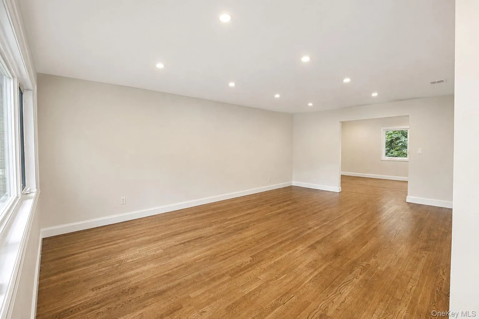 441 Roslyn Road, North Hempstead, NY, 4 Bedrooms Bedrooms, 8 Rooms Rooms,2 BathroomsBathrooms,Residential,For Rent,Roslyn,0,1041836 441 Roslyn Road, North Hempstead, NY, 4 Bedrooms Bedrooms, 8 Rooms Rooms,2 BathroomsBathrooms,Residential,For Rent,Roslyn,0,1041836