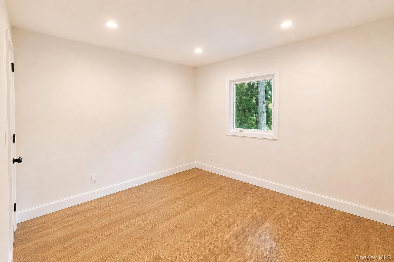 441 Roslyn Road, North Hempstead, NY, 4 Bedrooms Bedrooms, 8 Rooms Rooms,2 BathroomsBathrooms,Residential,For Rent,Roslyn,0,1041836 441 Roslyn Road, North Hempstead, NY, 4 Bedrooms Bedrooms, 8 Rooms Rooms,2 BathroomsBathrooms,Residential,For Rent,Roslyn,0,1041836
