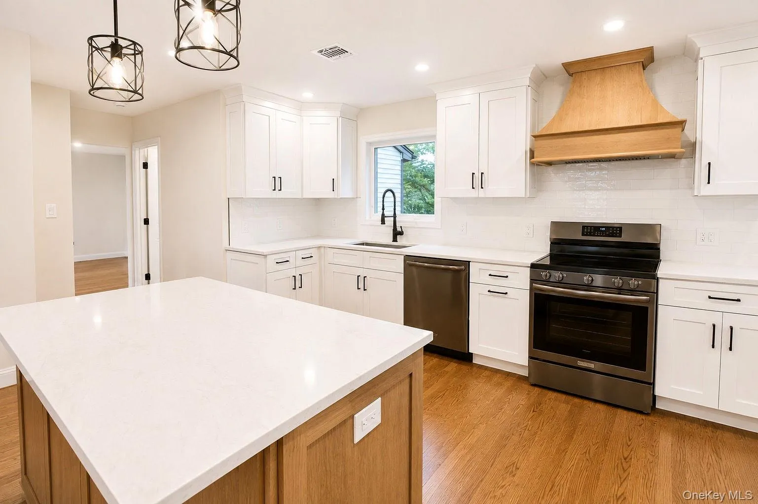 441 Roslyn Road, North Hempstead, NY, 4 Bedrooms Bedrooms, 8 Rooms Rooms,2 BathroomsBathrooms,Residential,For Rent,Roslyn,0,1041836 441 Roslyn Road, North Hempstead, NY, 4 Bedrooms Bedrooms, 8 Rooms Rooms,2 BathroomsBathrooms,Residential,For Rent,Roslyn,0,1041836