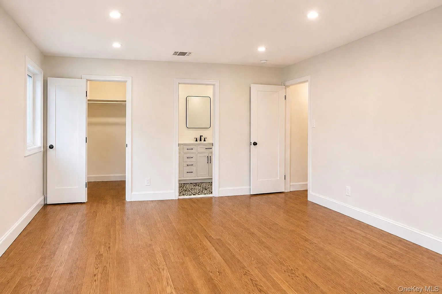 441 Roslyn Road, North Hempstead, NY, 4 Bedrooms Bedrooms, 8 Rooms Rooms,2 BathroomsBathrooms,Residential,For Rent,Roslyn,0,1041836 441 Roslyn Road, North Hempstead, NY, 4 Bedrooms Bedrooms, 8 Rooms Rooms,2 BathroomsBathrooms,Residential,For Rent,Roslyn,0,1041836
