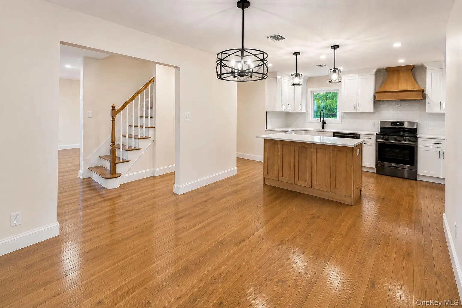 441 Roslyn Road, North Hempstead, NY, 4 Bedrooms Bedrooms, 8 Rooms Rooms,2 BathroomsBathrooms,Residential,For Rent,Roslyn,0,1041836 441 Roslyn Road, North Hempstead, NY, 4 Bedrooms Bedrooms, 8 Rooms Rooms,2 BathroomsBathrooms,Residential,For Rent,Roslyn,0,1041836