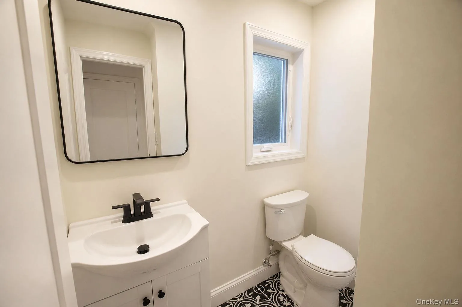 441 Roslyn Road, North Hempstead, NY, 4 Bedrooms Bedrooms, 8 Rooms Rooms,2 BathroomsBathrooms,Residential,For Rent,Roslyn,0,1041836 441 Roslyn Road, North Hempstead, NY, 4 Bedrooms Bedrooms, 8 Rooms Rooms,2 BathroomsBathrooms,Residential,For Rent,Roslyn,0,1041836