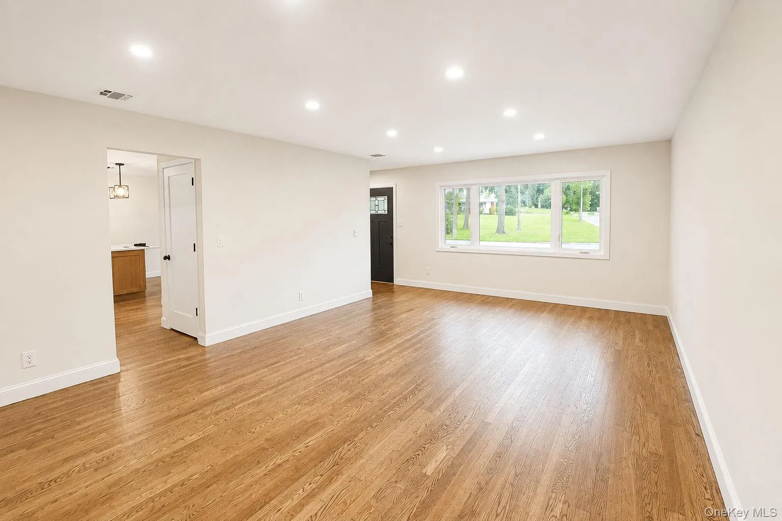 441 Roslyn Road, North Hempstead, NY, 4 Bedrooms Bedrooms, 8 Rooms Rooms,2 BathroomsBathrooms,Residential,For Rent,Roslyn,0,1041836 441 Roslyn Road, North Hempstead, NY, 4 Bedrooms Bedrooms, 8 Rooms Rooms,2 BathroomsBathrooms,Residential,For Rent,Roslyn,0,1041836