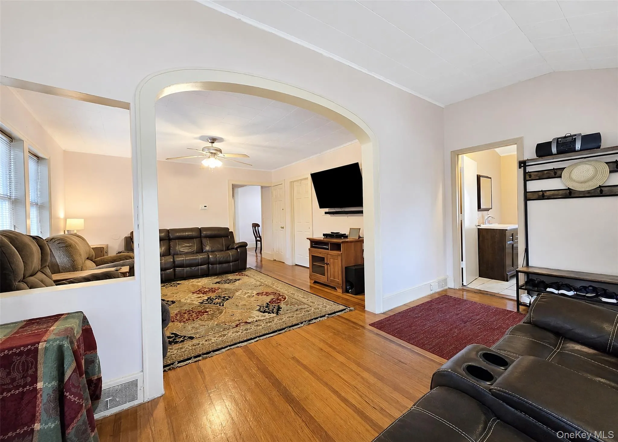 170 Woodycrest Drive, Brookhaven, NY, 3 Bedrooms Bedrooms, 7 Rooms Rooms,2 BathroomsBathrooms,Residential,For Rent,Woodycrest,0,1041843 170 Woodycrest Drive, Brookhaven, NY, 3 Bedrooms Bedrooms, 7 Rooms Rooms,2 BathroomsBathrooms,Residential,For Rent,Woodycrest,0,1041843