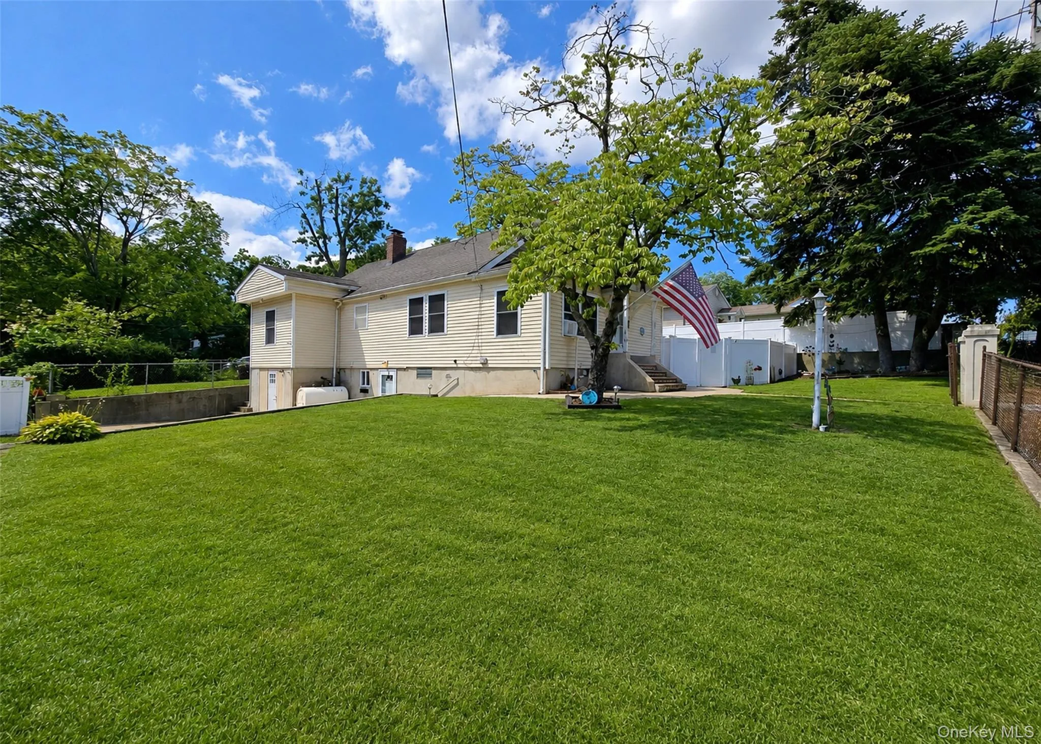 170 Woodycrest Drive, Brookhaven, NY, 3 Bedrooms Bedrooms, 7 Rooms Rooms,2 BathroomsBathrooms,Residential,For Rent,Woodycrest,0,1041843 170 Woodycrest Drive, Brookhaven, NY, 3 Bedrooms Bedrooms, 7 Rooms Rooms,2 BathroomsBathrooms,Residential,For Rent,Woodycrest,0,1041843