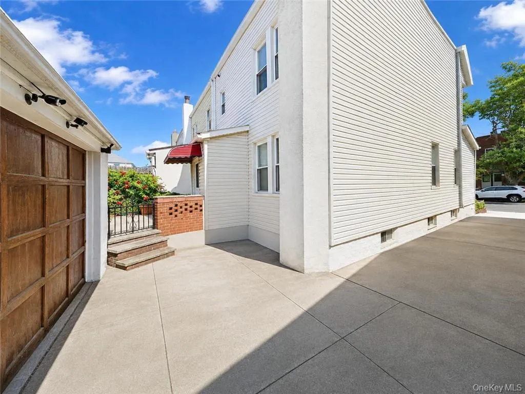 1024 68th Street, New York, NY, 3 Bedrooms Bedrooms, 7 Rooms Rooms,2 BathroomsBathrooms,Residential,For Rent,68th,0,1041845 1024 68th Street, New York, NY, 3 Bedrooms Bedrooms, 7 Rooms Rooms,2 BathroomsBathrooms,Residential,For Rent,68th,0,1041845