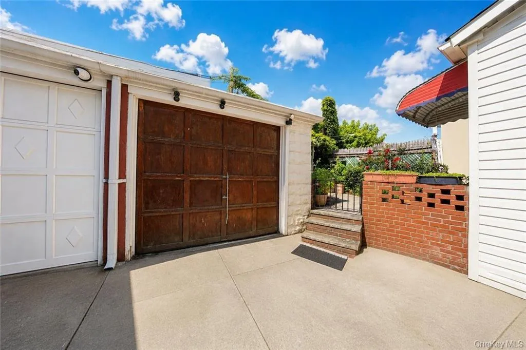 1024 68th Street, New York, NY, 3 Bedrooms Bedrooms, 7 Rooms Rooms,2 BathroomsBathrooms,Residential,For Rent,68th,0,1041845 1024 68th Street, New York, NY, 3 Bedrooms Bedrooms, 7 Rooms Rooms,2 BathroomsBathrooms,Residential,For Rent,68th,0,1041845