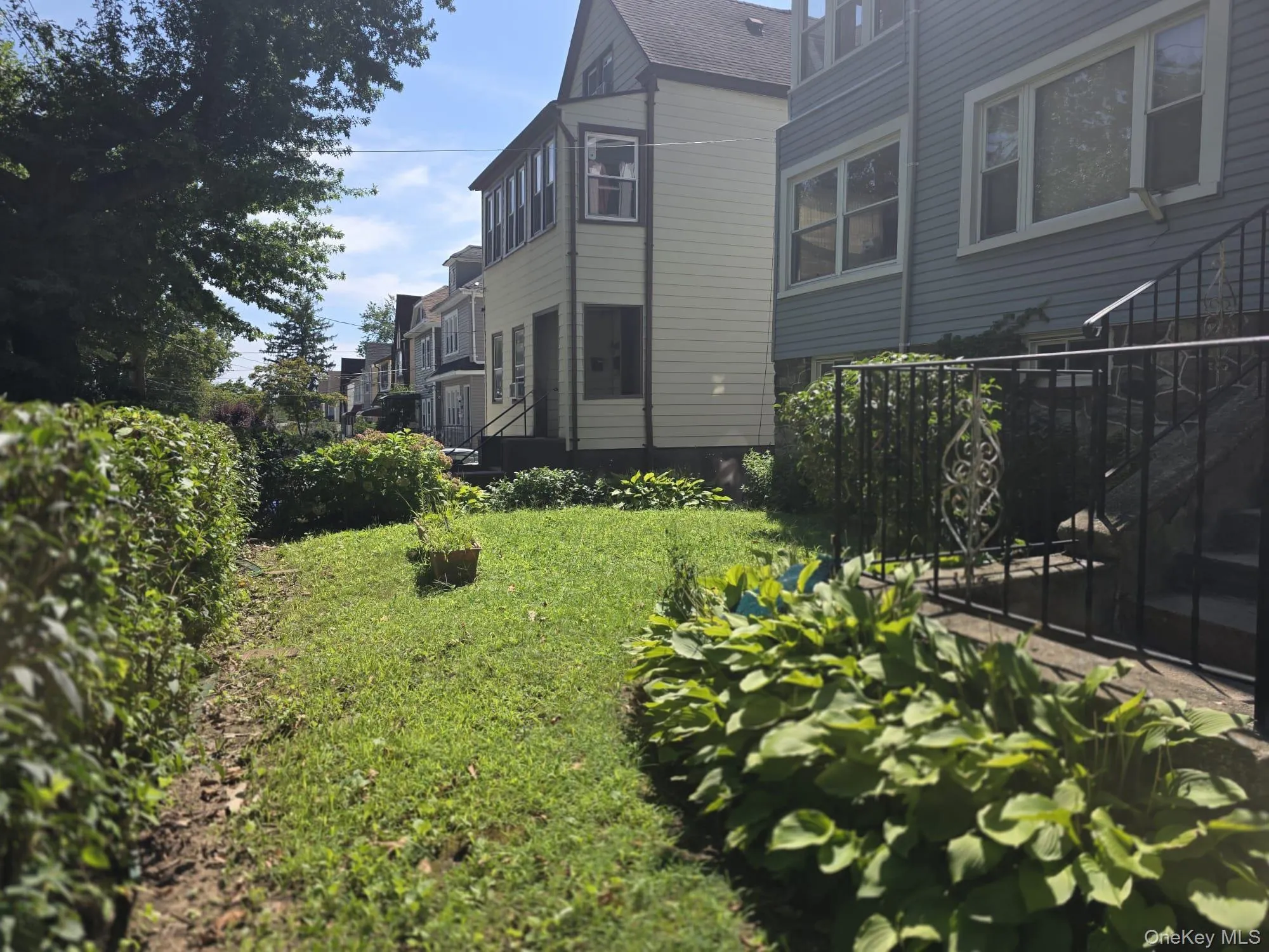 420 Bedford Avenue, Mount Vernon, NY, 3 Bedrooms Bedrooms, 6 Rooms Rooms,1 BathroomBathrooms,Residential Lease,For Rent,Bedford,0,1041847 420 Bedford Avenue, Mount Vernon, NY, 3 Bedrooms Bedrooms, 6 Rooms Rooms,1 BathroomBathrooms,Residential Lease,For Rent,Bedford,0,1041847